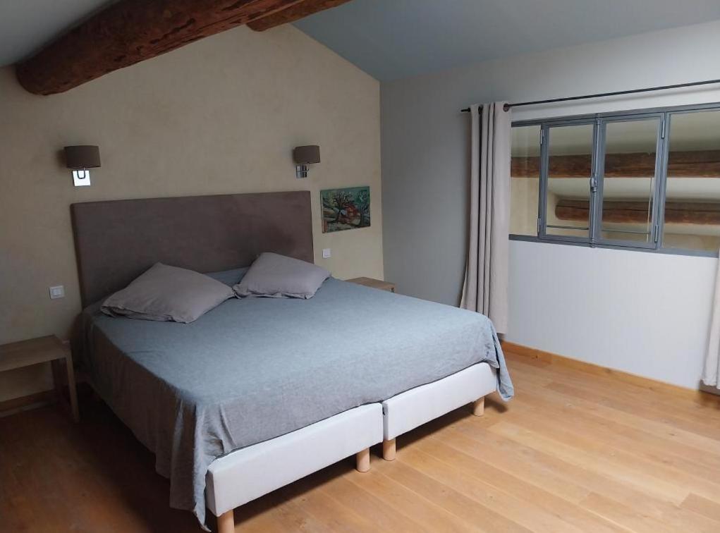 Appartement Cecile - Campagne Avec Piscine Commune - Eyragues Exterior foto